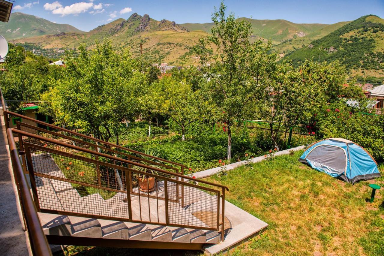 Hayi Tun Guest House Goris Exterior photo