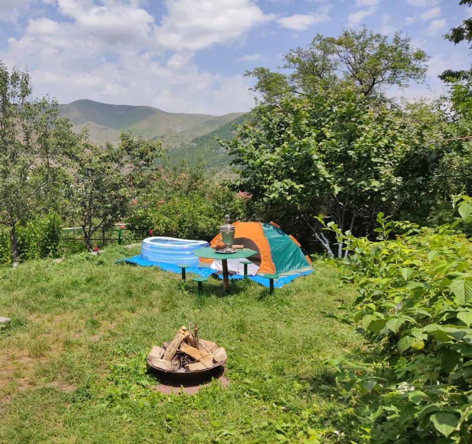 Hayi Tun Guest House Goris Exterior photo