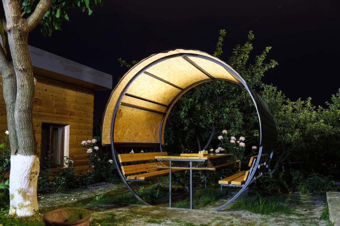 Hayi Tun Guest House Goris Exterior photo