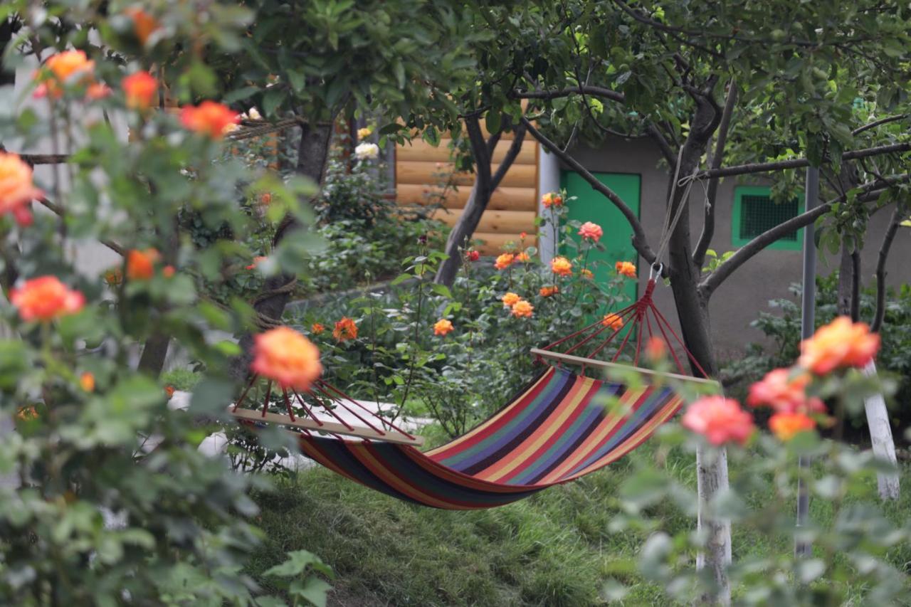 Hayi Tun Guest House Goris Exterior photo